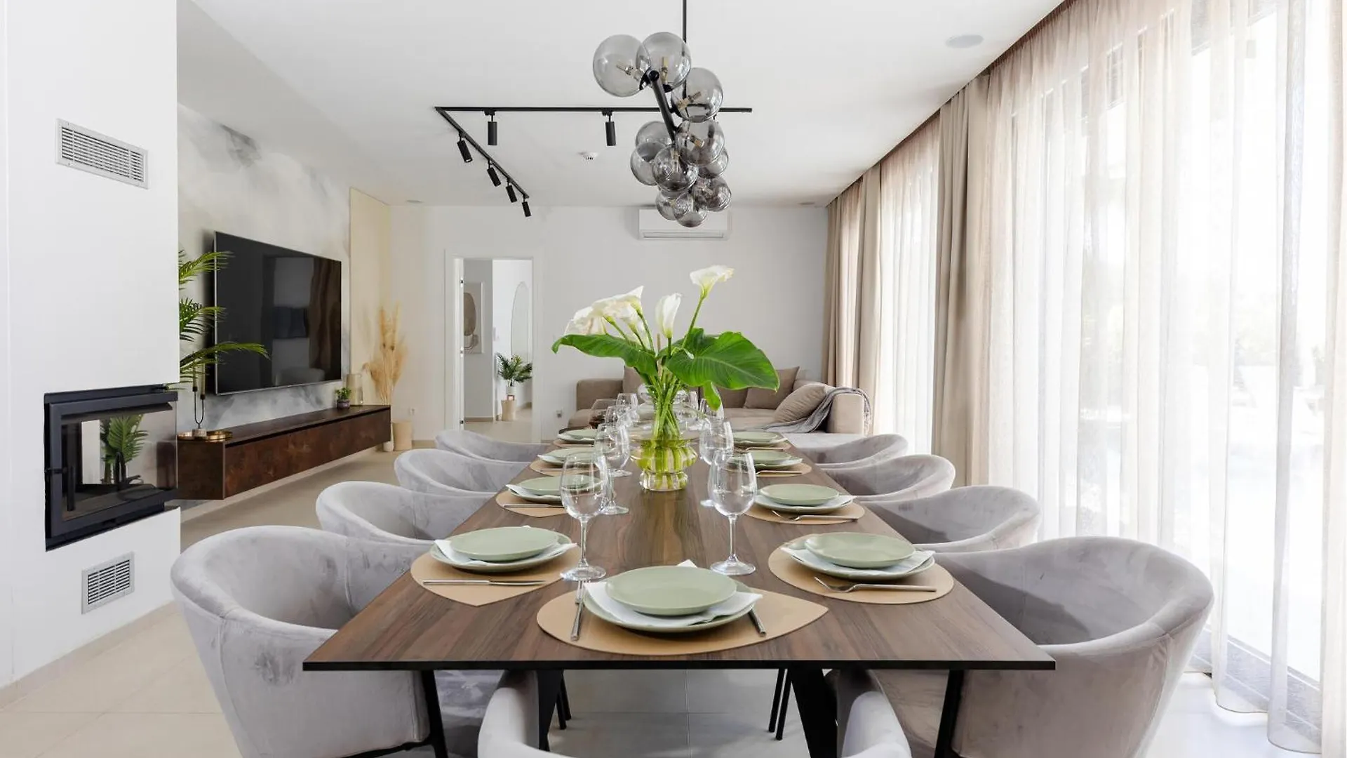 Awesome Home In Kastel Stari With Kitchen Hébergement de vacances
