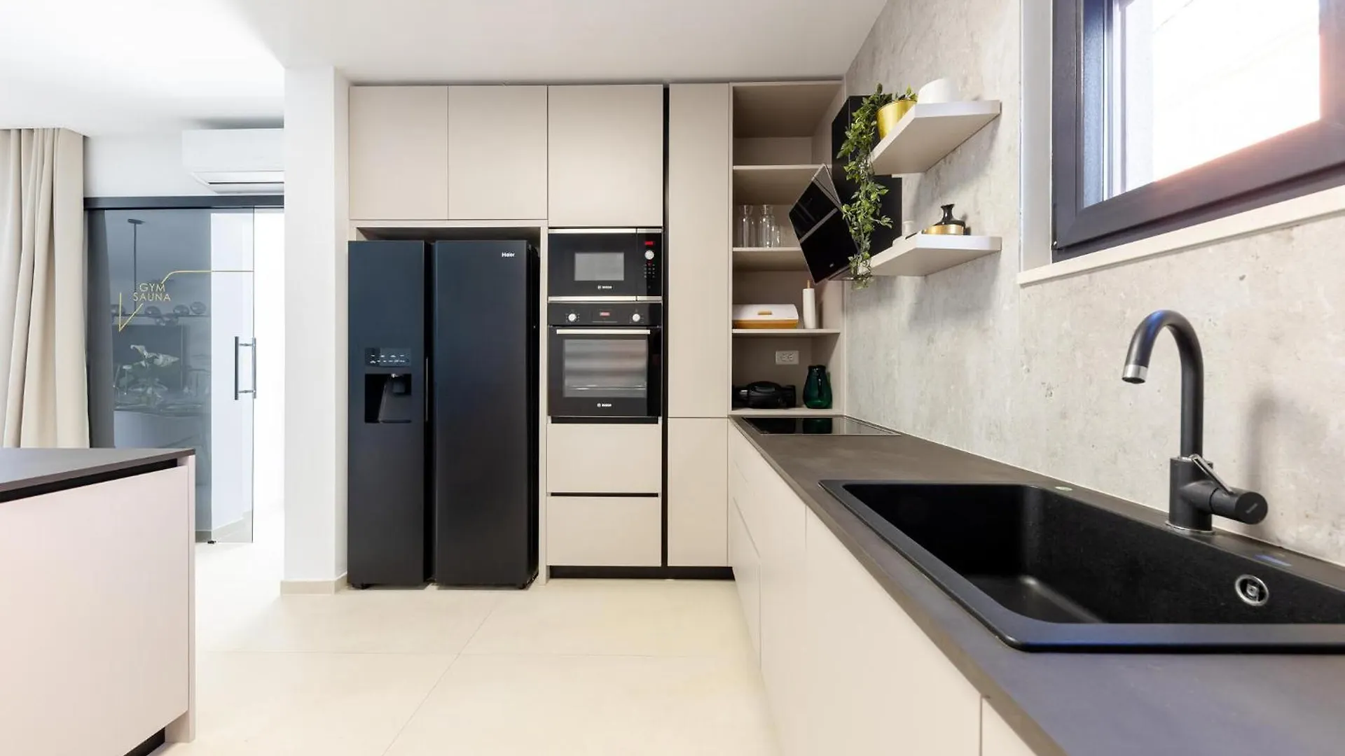 Awesome Home In Kastel Stari With Kitchen Hébergement de vacances