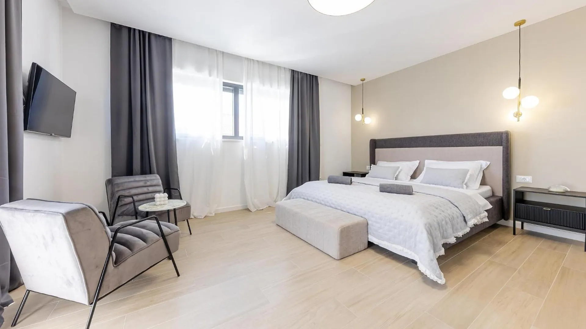 Hébergement de vacances Awesome Home In Kastel Stari With Kitchen