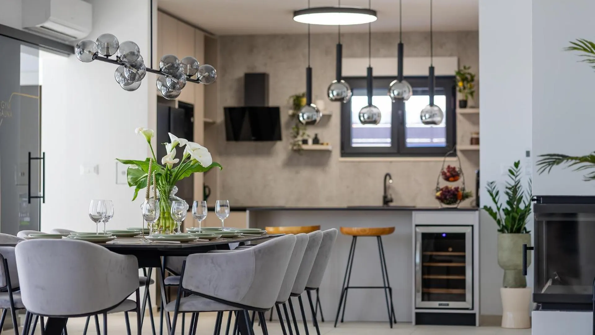 Awesome Home In Kastel Stari With Kitchen Hébergement de vacances