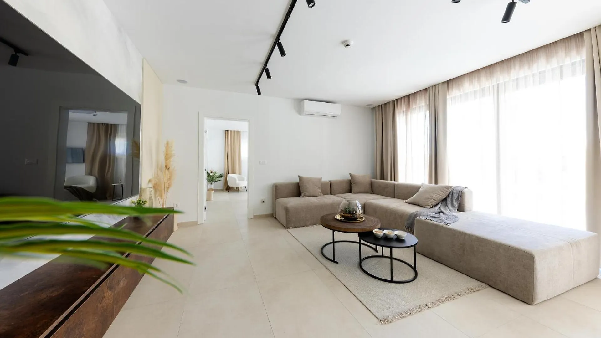 Awesome Home In Kastel Stari With Kitchen