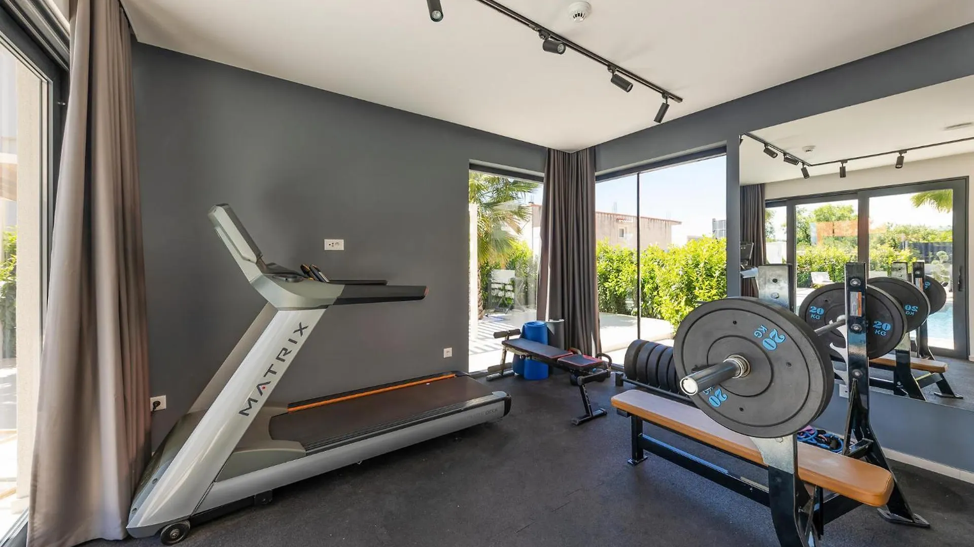 Awesome Home In Kastel Stari With Kitchen Hébergement de vacances