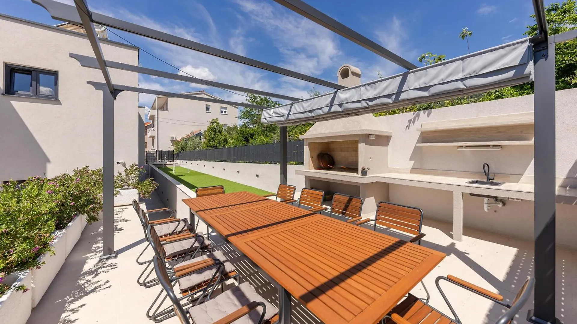 Awesome Home In Kastel Stari With Kitchen