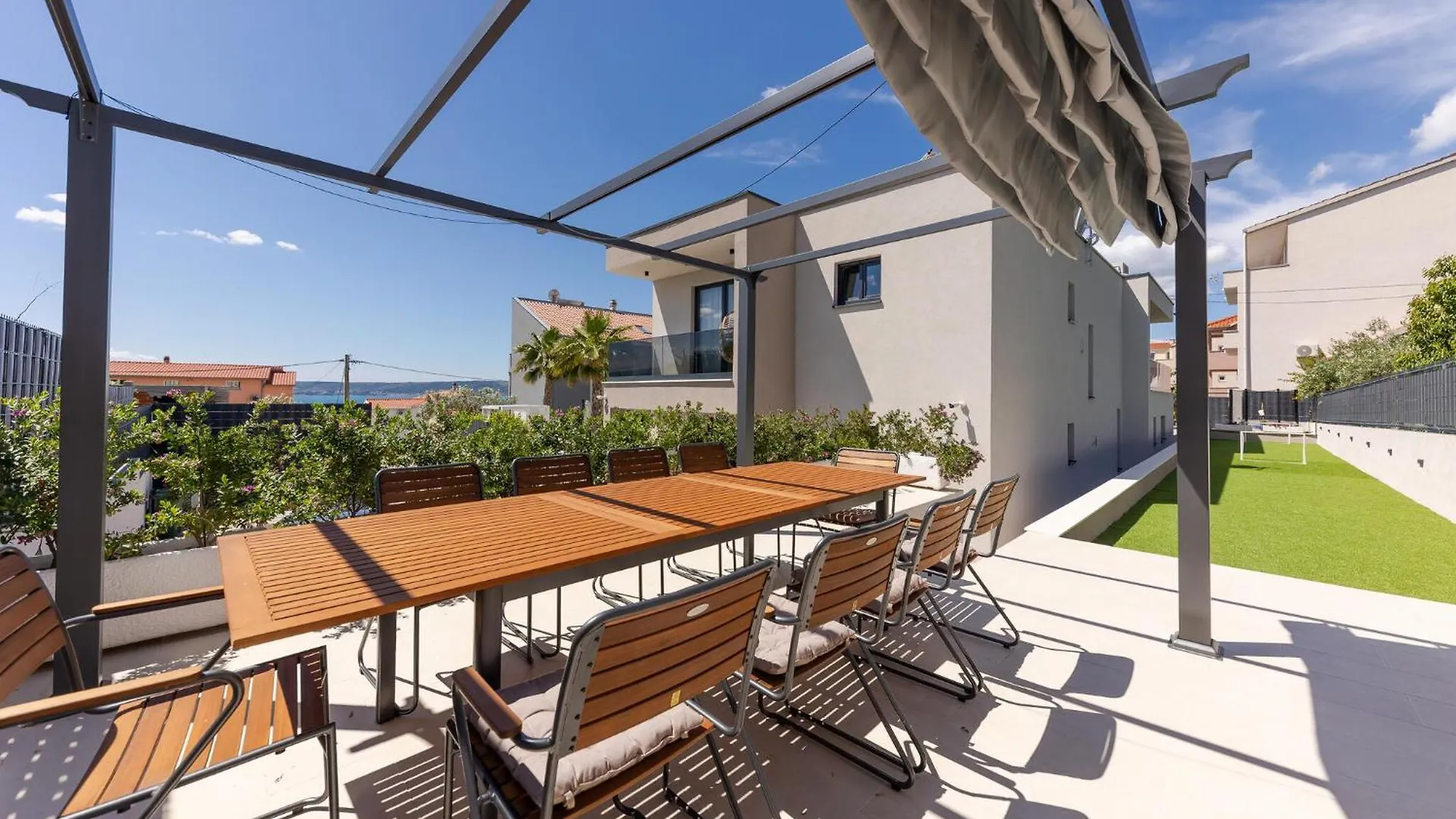 Awesome Home In Kastel Stari With Kitchen