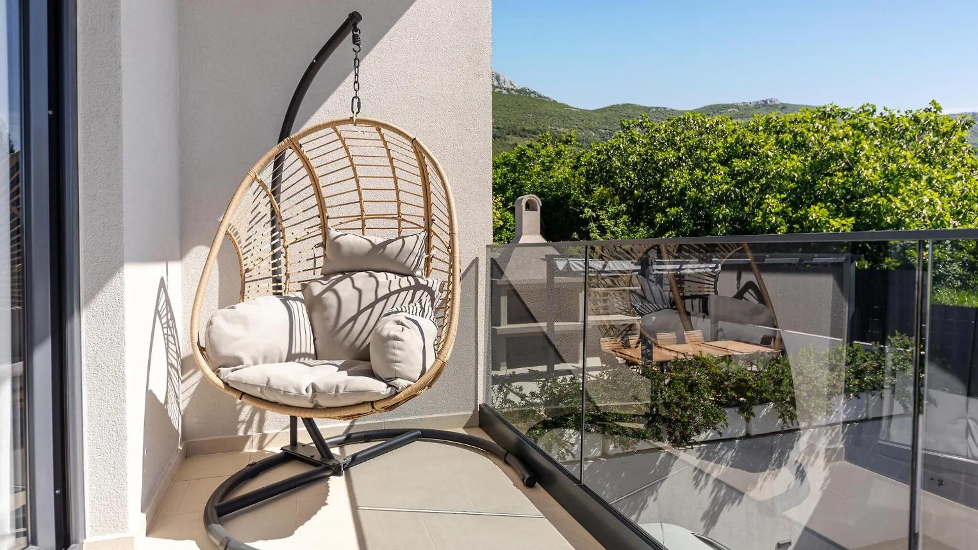Awesome Home In Kastel Stari With Kitchen